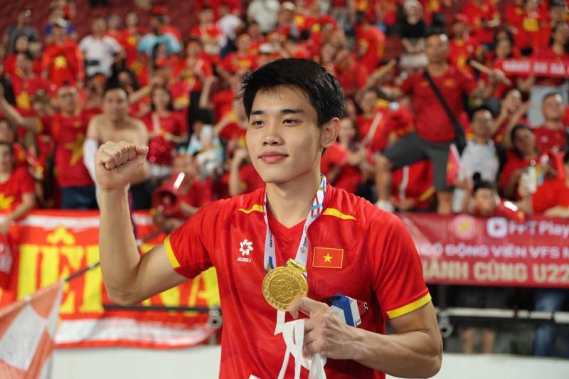 Nóng: Trịnh Thu Vinh tốp 1 VĐV tiêu biểu toàn quốc 2025, HLV Kim Sang-sik và U.22 Việt Nam được vinh danh- Ảnh 5.