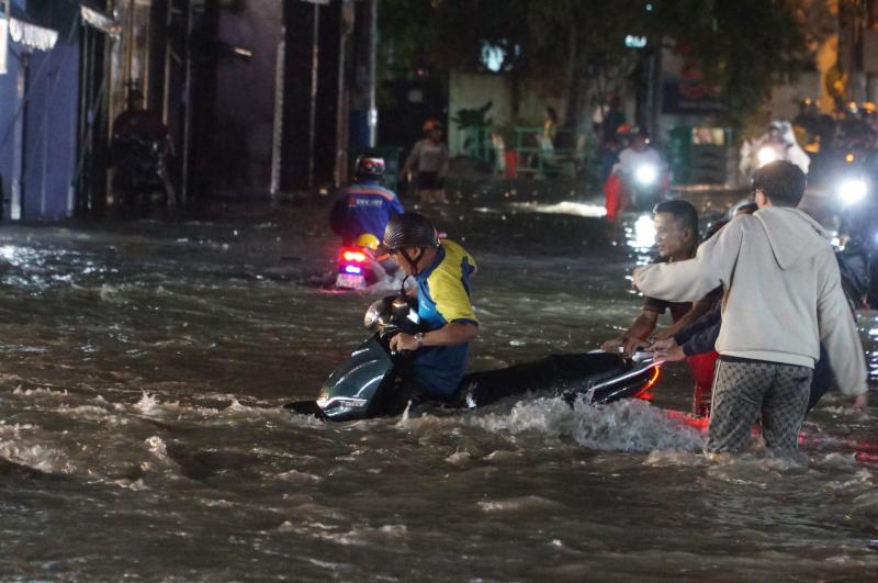 Ở TP.HCM có bao nhiêu tuyến đường bị ngập nước?  - Ảnh 5.