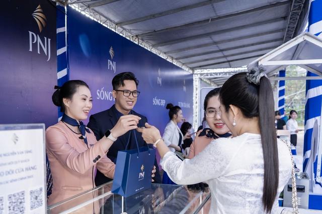 PNJ lan tỏa tinh thần ‘Sống đẹp’ tại Ngày hội nữ công nhân- Ảnh 3.