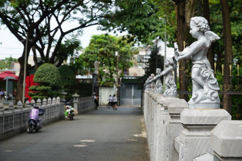 Nhà thờ có kiến trúc Á Đông, điểm nhấn là bảo tháp cao 9 tầng - Ảnh 11.