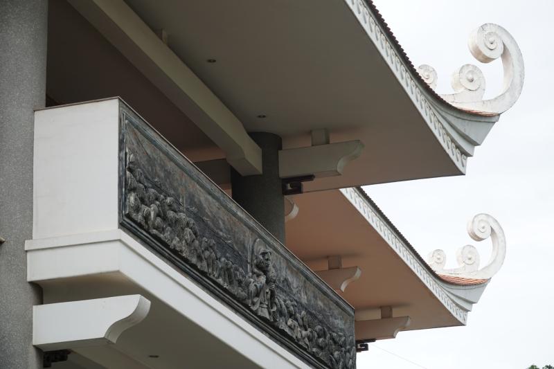 Nhà thờ có kiến trúc Á Đông, điểm nhấn là bảo tháp cao 9 tầng - Ảnh 5.