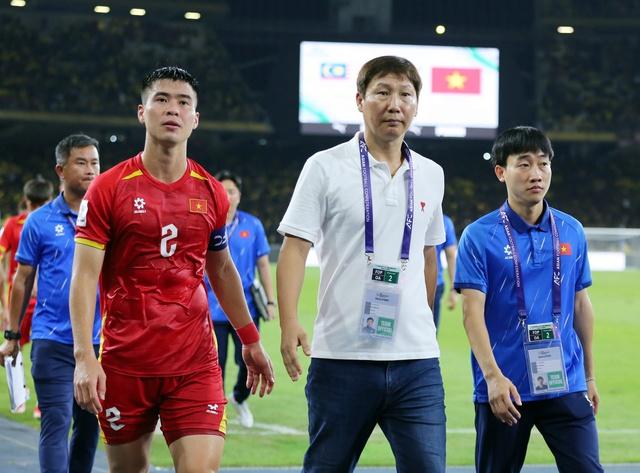 Indonesia trả lương HLV 1 tỉ đồng/tháng, học tập mô hình VFF cực thành công cùng ông Park Hang-seo và Kim Sang-sik- Ảnh 1.
