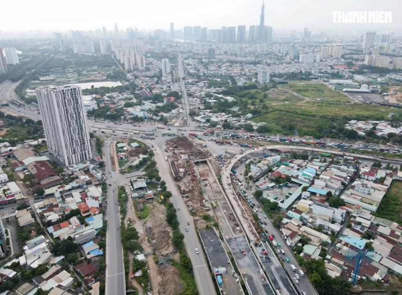 Cận cảnh nút giao hiện đại nhất TP.HCM dự kiến về đích năm 2026 - Ảnh 1.