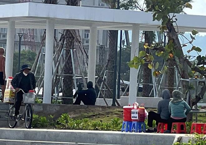 Hàng rong "phủ sóng" dự án nghìn tỉ ở Bãi Sau: Du lịch Vũng Tàu nhếch nhác - Ảnh 7.