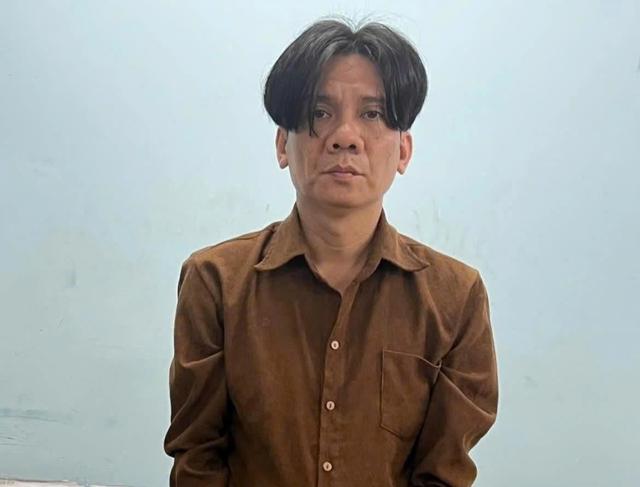 Công an bắt nhanh kẻ cướp tiệm vàng ở trung tâm TP.HCM - Ảnh 1.
