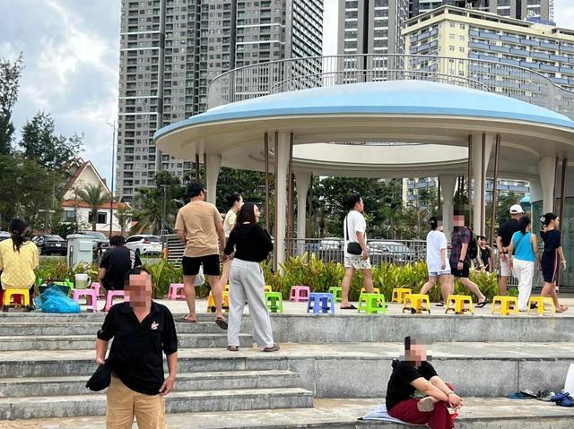 Hàng rong "phủ sóng" dự án nghìn tỉ ở Bãi Sau: Du lịch Vũng Tàu nhếch nhác - Ảnh 4.