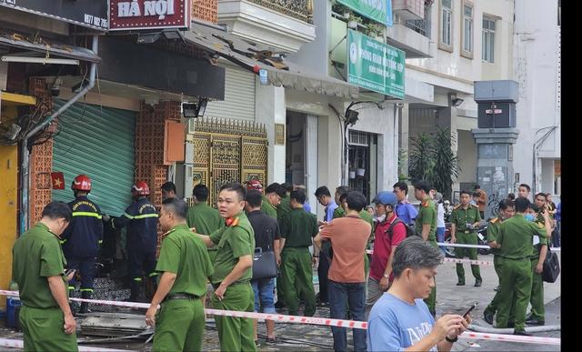 Phó thủ tướng yêu cầu làm rõ vụ cháy 4 người tử vong ở TP.HCM - Ảnh 1.