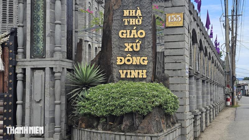Những nhà thờ độc đáo ở Đồng Nai: Nguy nga tòa Thánh đường bằng đá magma - Ảnh 8.