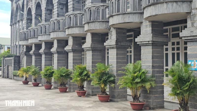 Những nhà thờ độc đáo ở Đồng Nai: Nguy nga tòa Thánh đường bằng đá magma - Ảnh 13.