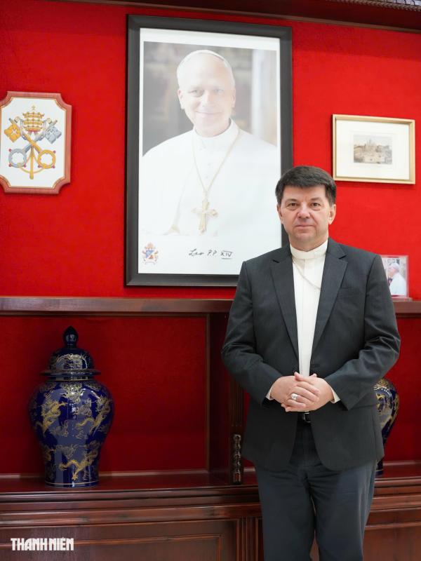 Đại diện Tòa thánh Vatican tại VN: 'Bác ái gắn kết con người, không phân biệt tôn giáo'- Ảnh 3.