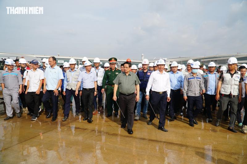Thủ tướng kiểm tra sân bay Long Thành trước ngày đón chuyến bay đầu tiên ngày 19.12- Ảnh 1.