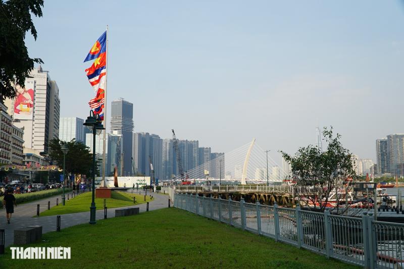 Nhiều chỗ đẹp ở trung tâm TP.HCM xem pháo hoa giao thừa Tết Dương lịch 2026  - Ảnh 1.
