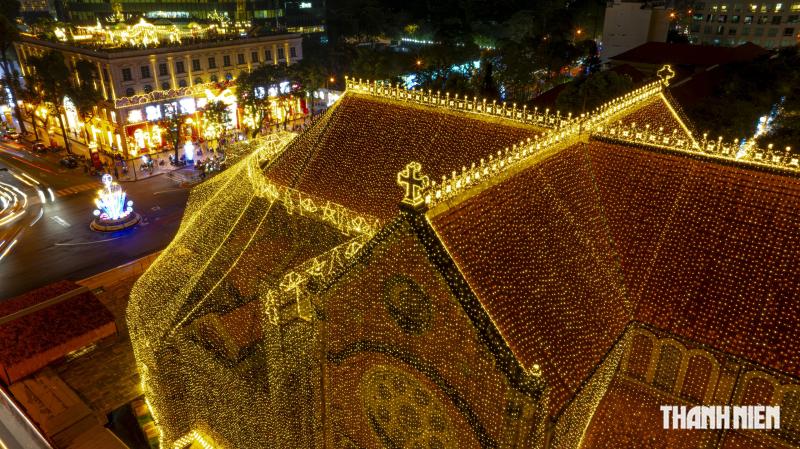 Nhà thờ Đức Bà Sài Gòn khi nào mới trùng tu xong? - Ảnh 2.