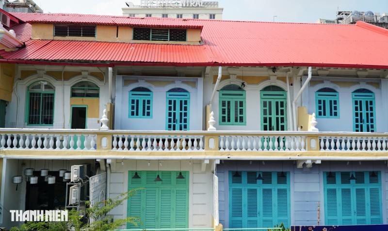 Hàng loạt nhà cổ mặt tiền đường Lê Lợi ‘thay áo mới’, nhiều màu sắc - Ảnh 9.