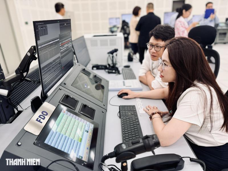 Bên trong Trung tâm Kiểm soát không lưu Hồ Chí Minh gần 1.500 tỉ vừa vận hành - Ảnh 7.