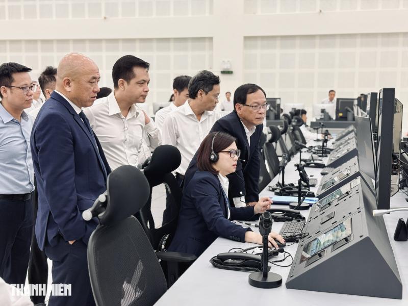 Bên trong Trung tâm Kiểm soát không lưu Hồ Chí Minh gần 1.500 tỉ vừa vận hành - Ảnh 8.