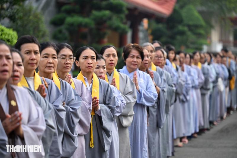 An vị vĩnh viễn xá lợi trái tim Bồ tát Thích Quảng Đức tại Việt Nam QuốcTự  - Ảnh 10.