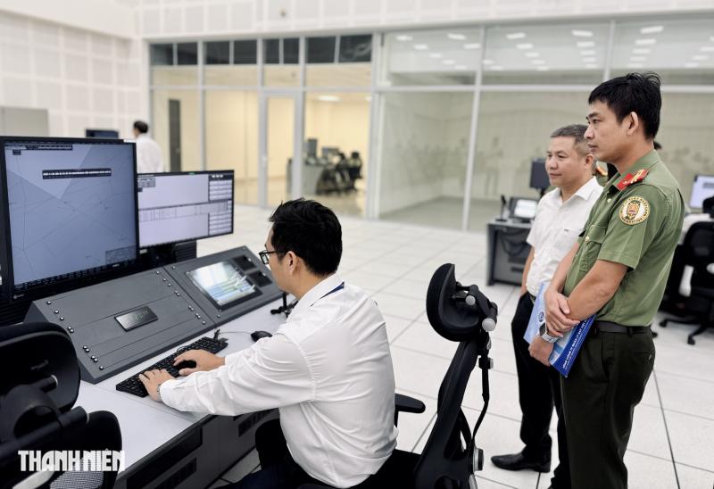 Bên trong Trung tâm Kiểm soát không lưu Hồ Chí Minh gần 1.500 tỉ vừa vận hành - Ảnh 6.