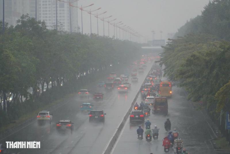 Mưa lớn ở TP.HCM trước đêm Giáng sinh, vì sao? - Ảnh 5.