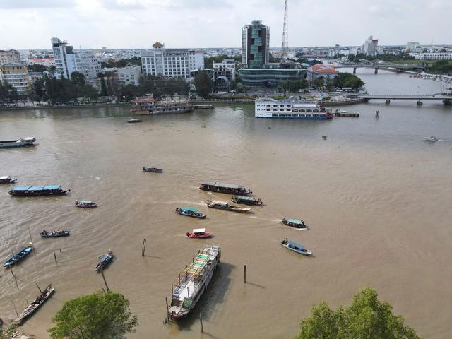  Cần Thơ chặn xe lưu thông vào 5 tuyến đường tối 27.12 - Ảnh 2.