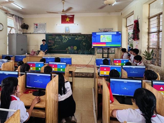 Mở rộng cơ hội tiếp cận công nghệ cho học sinh vùng biên giới- Ảnh 3.