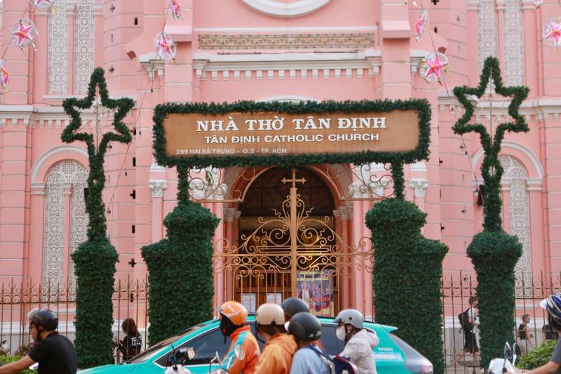 Bên trong 'nhà thờ hồng' 150 tuổi độc nhất ở TP.HCM có gì đặc biệt?- Ảnh 13.