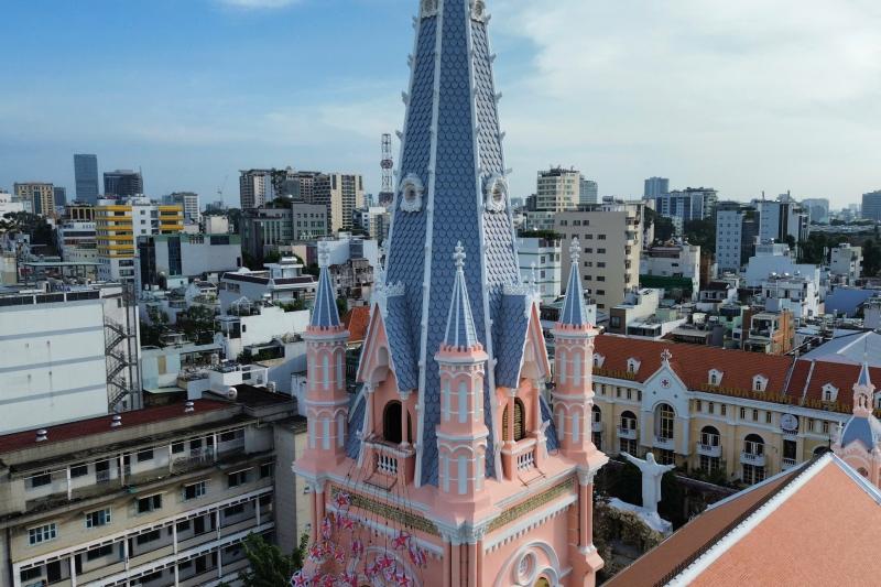 Bên trong 'nhà thờ hồng' 150 tuổi độc nhất ở TP.HCM có gì đặc biệt?- Ảnh 10.