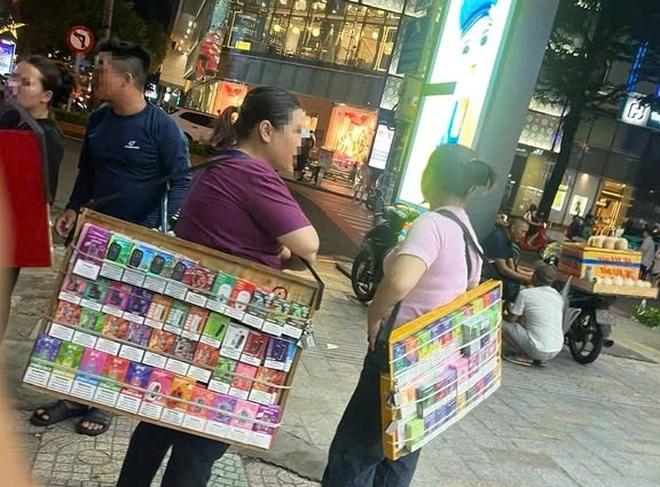 Báo động tình trạng hút thuốc lá thụ động nơi làm việc, quán cà phê- Ảnh 2.