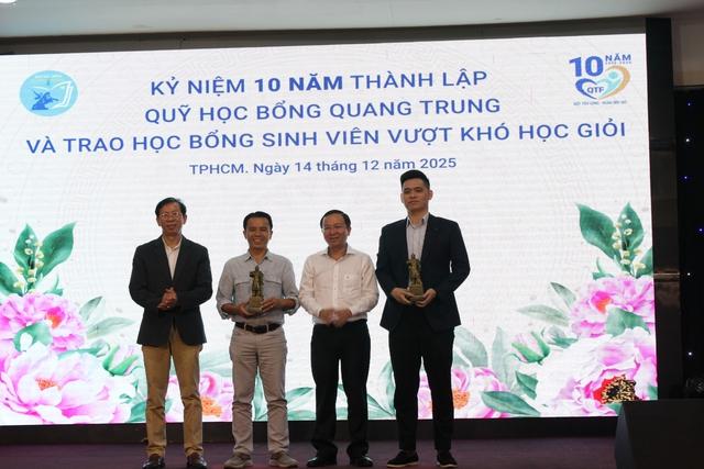 Có một quỹ học bổng 10 năm nhận được 7 tỉ đồng  - Ảnh 2.