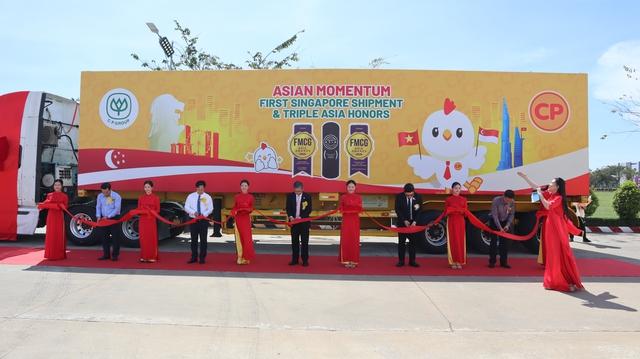 C.P. Việt Nam xuất khẩu lô thịt gà chế biến đầu tiên sang Singapore- Ảnh 2.