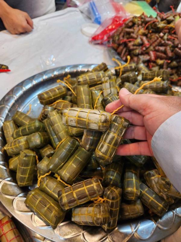 Cận cảnh trái cây độc lạ trong phiên chợ nông sản vùng miền - Bình Đông - Ảnh 6.