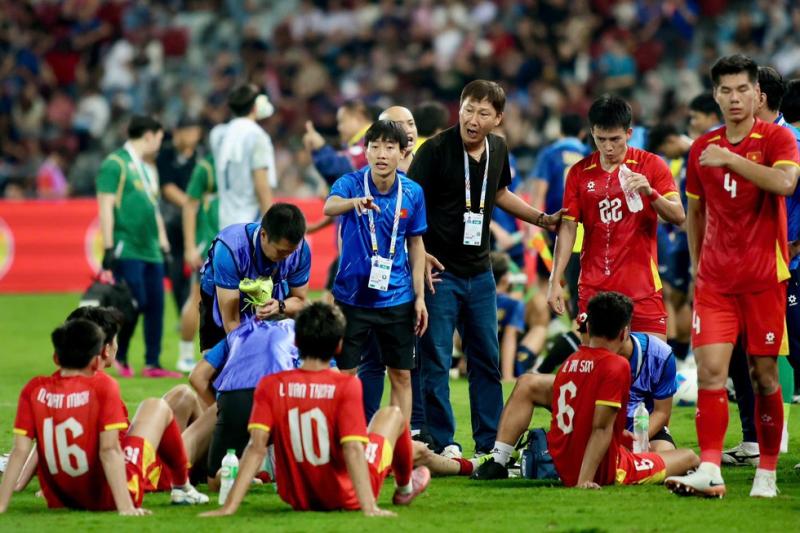HLV Kim Sang-sik nhấn mạnh điều đặc biệt, ví von cực thú vị về một loại kỹ năng: 'Bắn là phải chuẩn'- Ảnh 4.