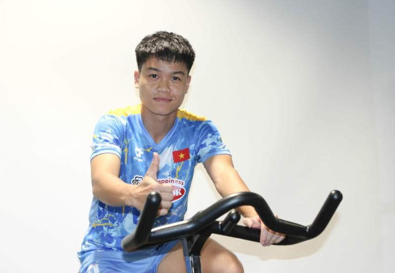 U.23 Việt Nam tập buổi đầu tiên tại Qatar, HLV Kim Sang-sik sẽ loại 1 cầu thủ vào ngày nào?- Ảnh 5.