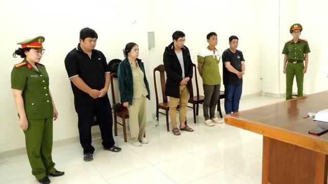 Vụ tử vong trên trụ điện trung thế ở Nha Trang: Khởi tố 5 bị can   - Ảnh 1.