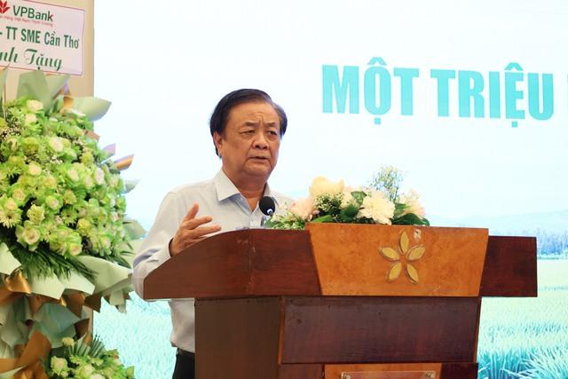 Lúa gạo miền Tây thay đổi tư duy 'làm nhiều' sang 'làm đúng'- Ảnh 1.