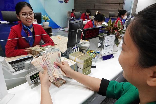 Ngân hàng tăng mạnh lãi suất cho vay mua nhà- Ảnh 1.