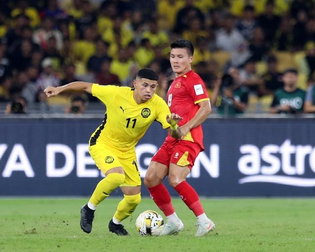 Sao nhập tịch lậu Malaysia ‘xem thường FIFA’, vẫn đến sân tập: Nhận thêm án phạt nặng?- Ảnh 2.
