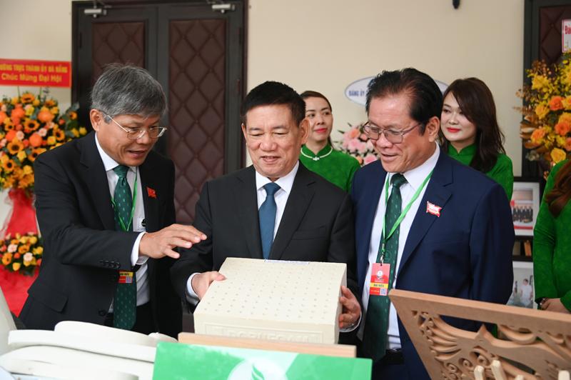 VRG bứt phá mạnh mẽ trong năm 2025 với tăng trưởng vượt kế hoạch hơn 10 % - Ảnh 1.