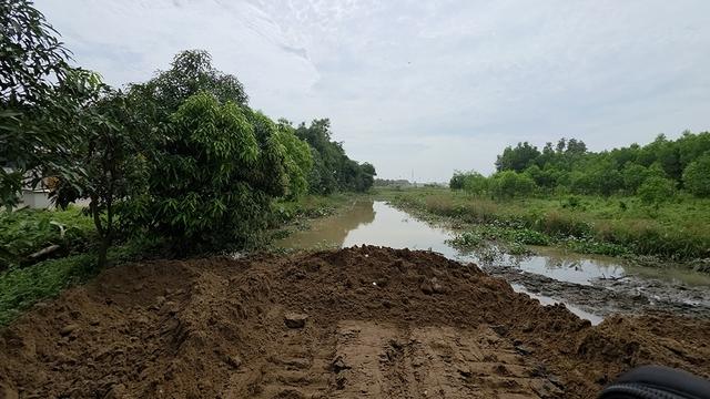 Thâm nhập 'đại công trường' san lấp trái phép: San lấp vô tội vạ - Ảnh 6.