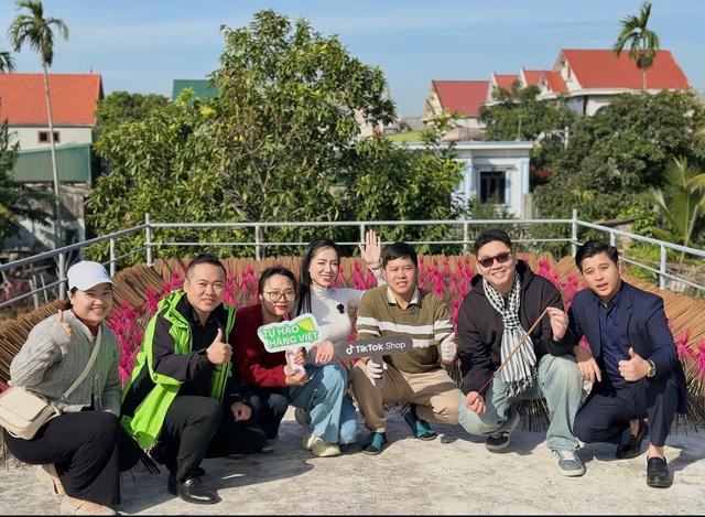 Gen z đất cảng đưa đặc sản thành 'sao' TikTok thu được triệu lượt xem  - Ảnh 1.