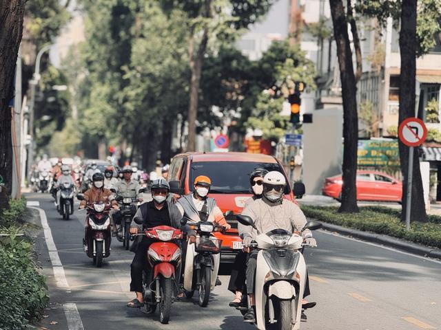 Sáng nay, thời tiết TP.HCM se lạnh - Ảnh 2.