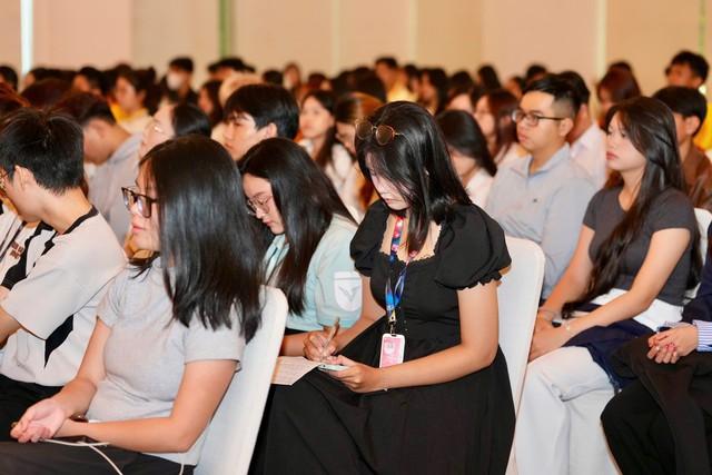 'Doanh nghiệp đừng chỉ tuyển mà hãy cùng đào tạo người' - Ảnh 4.