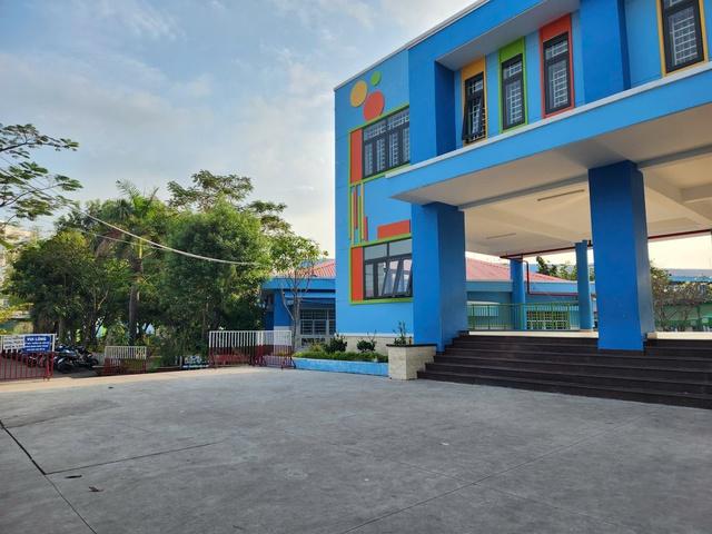 Chuyện yêu cầu giáo viên 'đúng giờ tuyệt đối': tranh luận 2 luồng ý kiến - Ảnh 1.