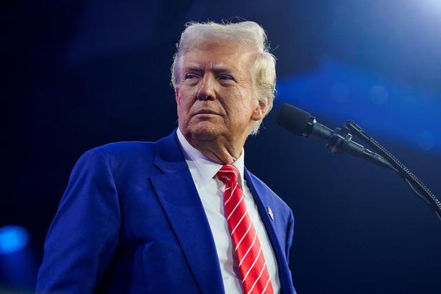 Tổng thống Trump và quyết tâm thâu tóm đảo Greenland: Một góc nhìn đầy tranh cãi - Ảnh 1.