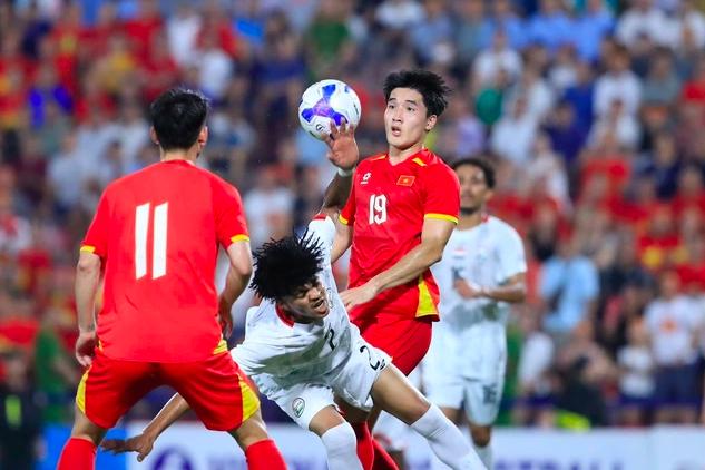 CĐV Thái Lan lại trầm trồ khen bóng đá Việt Nam đi trước thời đại khi cử đội U.21 đá ASIAD
- Ảnh 1.