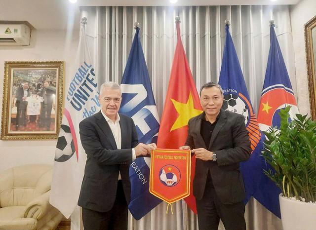 FIFA khảo sát đặc biệt bóng đá Việt Nam, Chủ tịch VFF nói những lời tâm huyết - Ảnh 2.