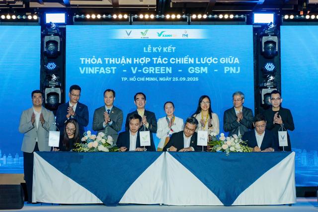 PNJ được vinh danh Ngôi sao CSI giai đoạn 2016 - 2025 trong phát triển bền vững - Ảnh 2.