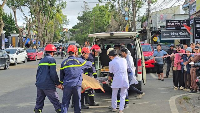 Bê tông sập đè mái nhà hàng ở Đà Lạt, một công nhân tử nạn- Ảnh 5.