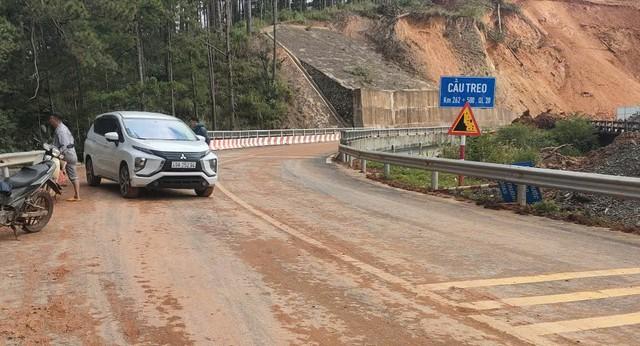Thông xe đèo D'Ran sau 40 ngày sạt lở giúp người dân thuận tiện di chuyển - Ảnh 1.
