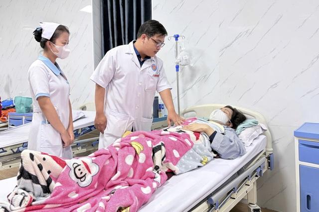 Vụ nghi ngộ độc sau ăn bánh mì ở Quảng Ngãi: Sở Y tế chỉ đạo khẩn- Ảnh 2.